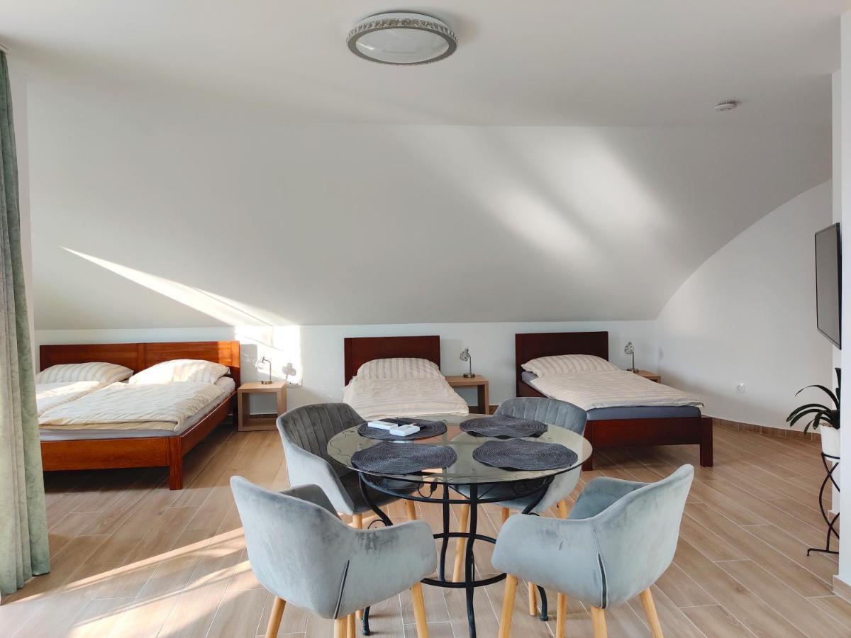 Dali Apartment Сентендре Екстериор снимка